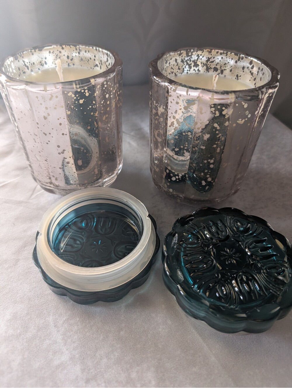 Illume Coconut Milk Mango Flourish Glass Set of 2 Candles - Picture 2 of 4